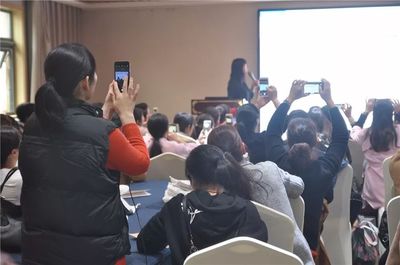 強實操 重基礎——聯盟大講堂二次開講 課堂氣氛活躍 洗燙服務